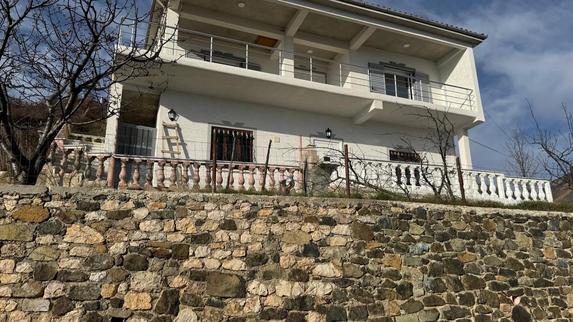 בית נופש Udenisht Best View Villa
